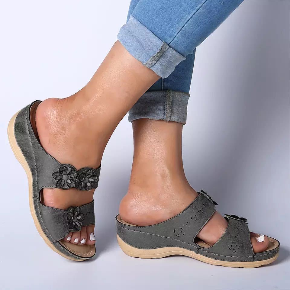 The Posy Wedge Slide in Grey