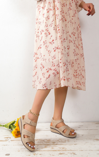 The Flower Cut-Out Wedge