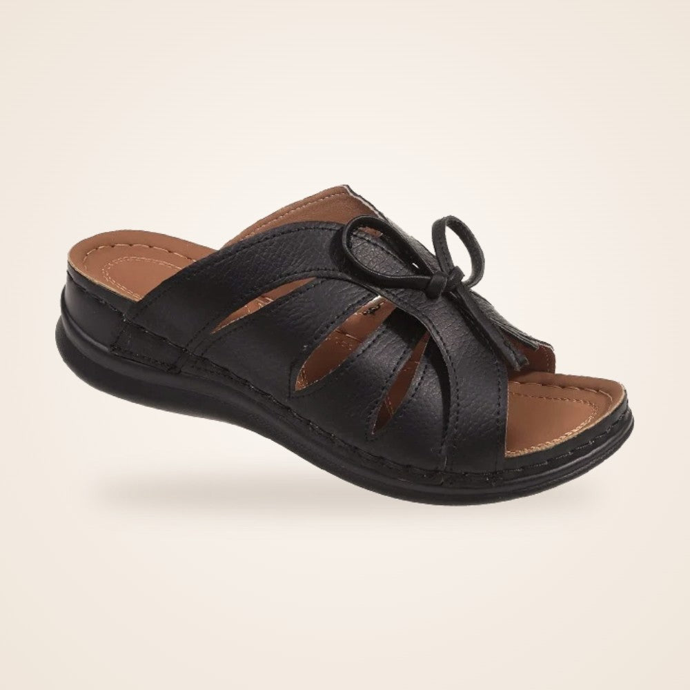 Bow Wedge Slide in black