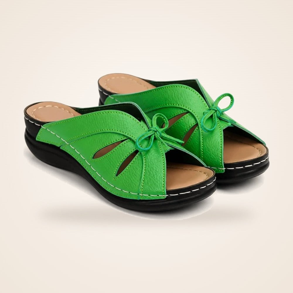 Bow Wedge Slide in green