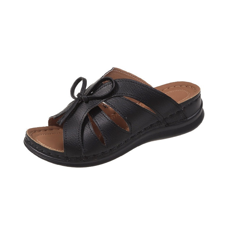 The Bow Wedge Slide in Black