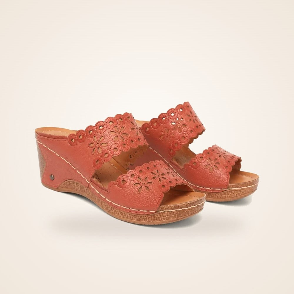Lattice Wedge Slide in brown